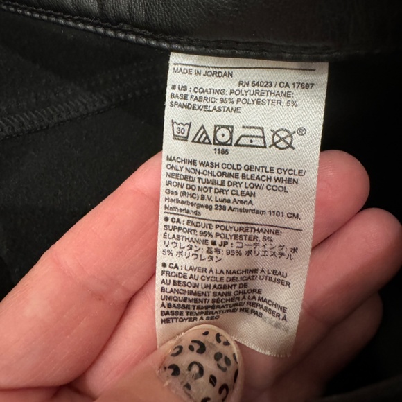 Banana Republic Black Cropped Pants - Picture 5 of 8